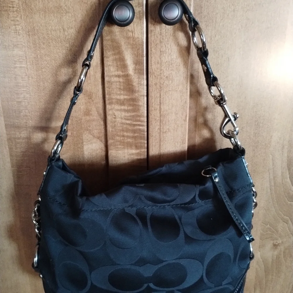 Coach **sold** - Picture 2 of 7